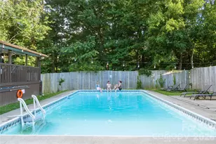 208 Altamahaw Ave, Black Mountain, NC 28711 - Photo 2