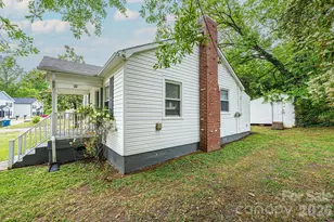 1725 8th Ave NE, Hickory, NC 28601 - Photo 4
