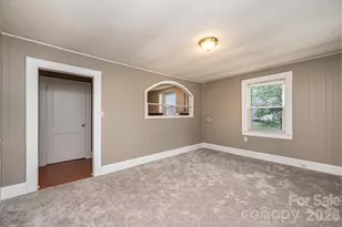 1725 8th Ave NE, Hickory, NC 28601 - Photo 10