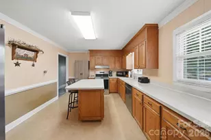 190 Dixie Trail Dr, Forest City, NC 28043 - Photo 10