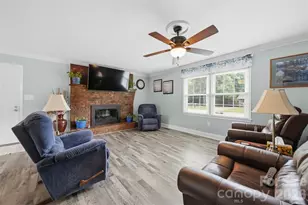 190 Dixie Trail Dr, Forest City, NC 28043 - Photo 2