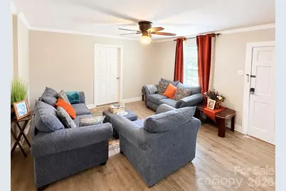 1406 W Walnut Avenue, Gastonia, NC 28052 - Photo 2