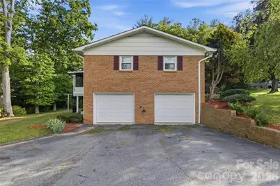 123 Castleton Lane, Hendersonville, NC 28791 - Photo 38