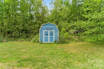 1000 Mountain View Church Road, Zirconia, NC 28790 - Photo 28