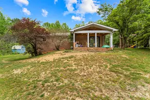 1000 Mountain View Church Rd, Zirconia, NC 28790 - Photo 22