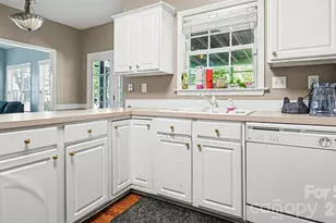 1515 Klompen Rd, Kernersville, NC 27284 - Photo 8