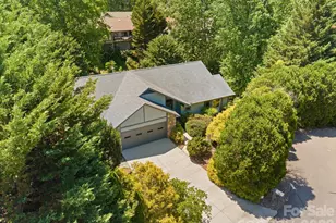 16 Zachary Ridge Rd, Asheville, NC 28804 - Photo 2