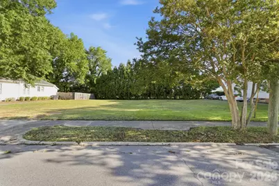 424 W 2nd Avenue, Gastonia, NC 28052 - Photo 14
