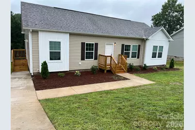 819 Wellwood Avenue, Statesville, NC 28677 - Photo 2