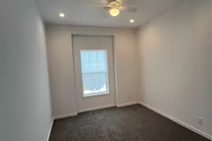 819 Wellwood Ave, Statesville, NC 28677 - Photo 16