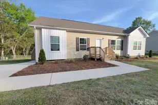819 Wellwood Ave, Statesville, NC 28677 - Photo 2
