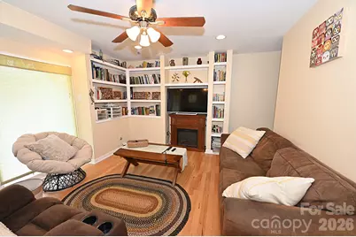 86 King Arthurs Court, Hickory, NC 28601 - Photo 32