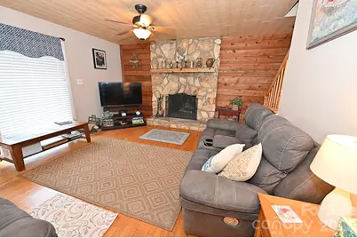 86 King Arthurs Court, Hickory, NC 28601 - Photo 8