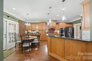 890 18th Ave Ct NW, Hickory, NC 28601 - Photo 8