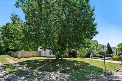 13403 Willow Falls Road, Charlotte, NC 28215 - Photo 4