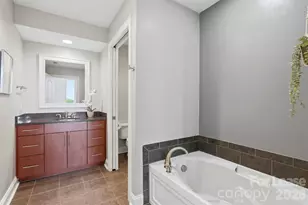 701 Royal Ct Ct, Charlotte, NC 28202 - Photo 14