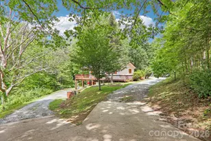 34 Lindsey Hill Ln, Zirconia, NC 28790 - Photo 4