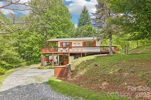 34 Lindsey Hill Ln, Zirconia, NC 28790 - Photo 2