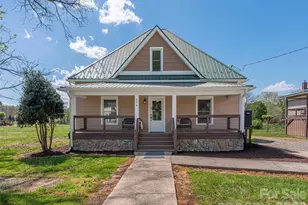 274 Charles St, Clyde, NC 28721 - Photo 2