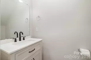 2507 Lynbridge Dr, Charlotte, NC 28226 - Photo 16