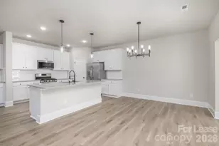 2507 Lynbridge Dr, Charlotte, NC 28226 - Photo 8