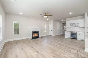 2507 Lynbridge Dr, Charlotte, NC 28226 - Photo 6