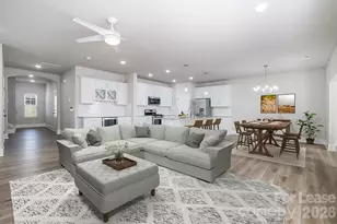 2507 Lynbridge Dr, Charlotte, NC 28226 - Photo 2