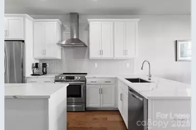 2310 Elizabeth Mill Place, Charlotte, NC 28208 - Photo 2