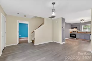 2304 Juniper Dr, Charlotte, NC 28269 - Photo 10