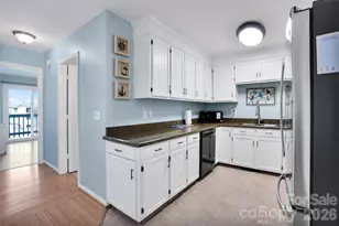 1013 Carolina Beach Ave N, Carolina Beach, NC 28428 - Photo 8