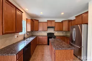 3207 Ringtail Ln, Charlotte, NC 28216 - Photo 2