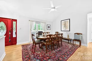 153 SkyView Cir, Asheville, NC 28804 - Photo 4
