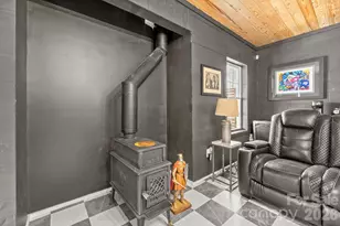 160 Mullis Rd, Harmony, NC 28634 - Photo 32