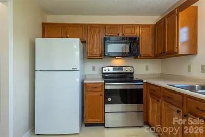 4805 Breakers Lane, Asheville, NC 28806 - Photo 6