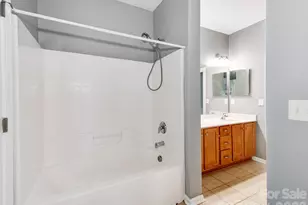 13223 Ashley Meadow Dr, Charlotte, NC 28213 - Photo 38