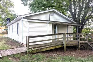 901 State St, Marion, NC 28752 - Photo 18