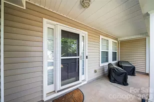 17732 Caldwell Track Dr, Cornelius, NC 28031 - Photo 2