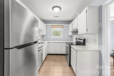 8521 Castle Pine Court, Charlotte, NC 28226 - Photo 6