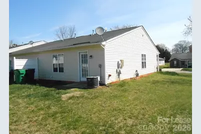 5325 Harris Cove Drive, Charlotte, NC 28269 - Photo 12