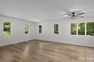 209 Ivy Hill Rd, Hendersonville, NC 28792 - Photo 2