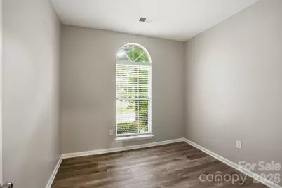 7200 Daerwood Place, Charlotte, NC 28215 - Photo 24