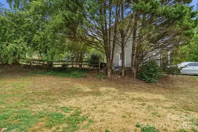 7200 Daerwood Place, Charlotte, NC 28215 - Photo 36