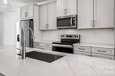 1131 Kokomo Lane, Charlotte, NC 28206 - Photo 2