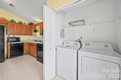 3311 Atlas Drive, Charlotte, NC 28269 - Photo 10