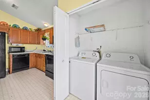3311 Atlas Dr, Charlotte, NC 28269 - Photo 10