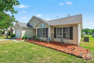 11125 Pinetta Ln, Charlotte, NC 28262 - Photo 2