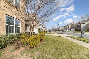 7922 Kelburn Ln, Charlotte, NC 28273 - Photo 2
