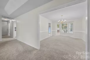 11331 Mendora Dr, Charlotte, NC 28215 - Photo 12