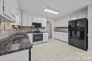 11331 Mendora Dr, Charlotte, NC 28215 - Photo 14