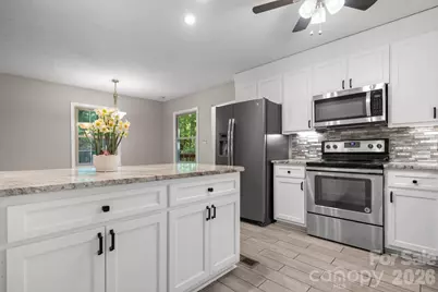3840 Cherry Grove Drive, Hickory, NC 28602 - Photo 18